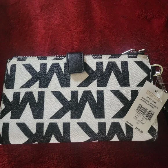 Michael Kors - Picture 5 of 8